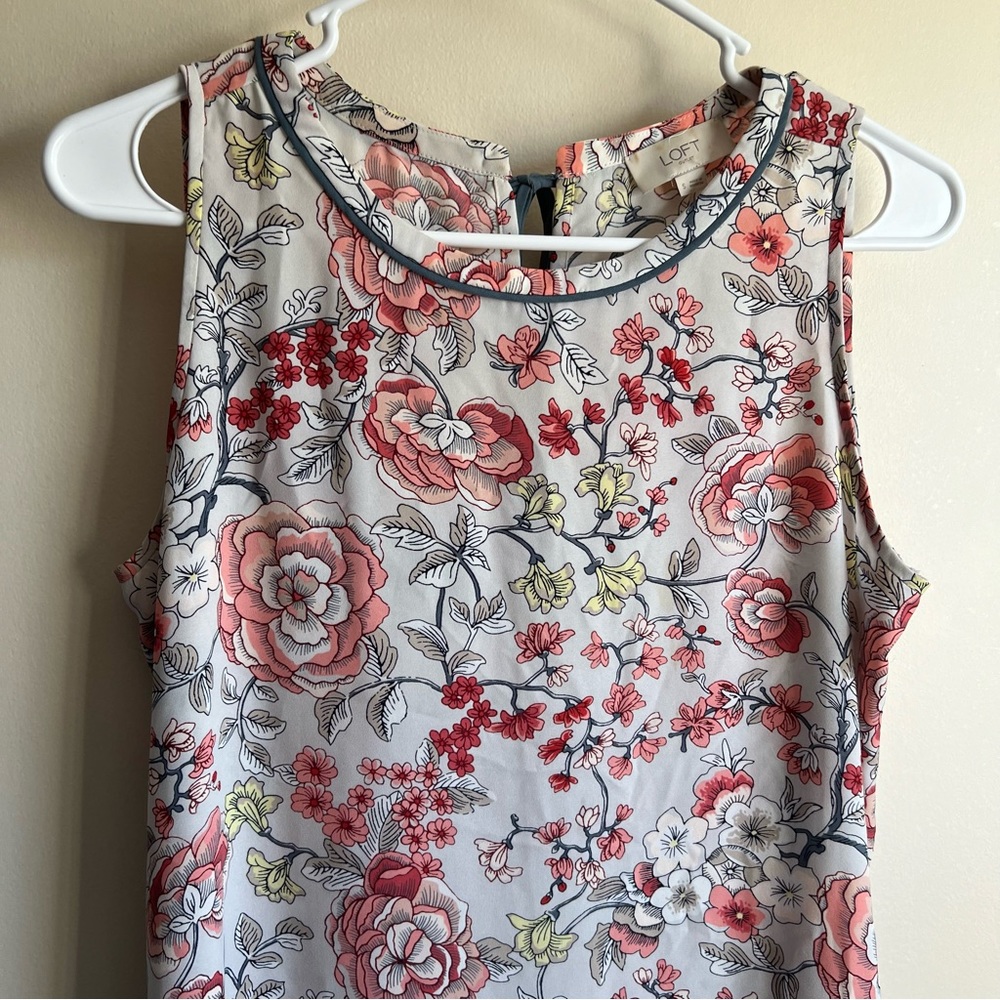 Loft Gray Floral Tie Neck Sleeveless Blouse Tank Top - Picture 4 of 5